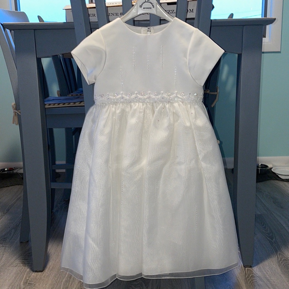 NEW Beautiful Sarah Louise White Child’s Fancy Dress Size 3 Youth